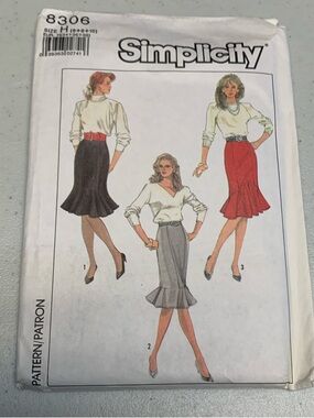 Simplicity 8306 Women's Pencil Skirt Pattern in Size 6+8+10 Women’s